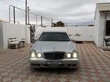 Mercedes-Benz E 320 2000 года за 4 500 000 тг. в Актау – фото 3