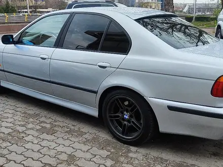 BMW 528 1996 года за 3 500 000 тг. в Алматы – фото 5