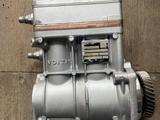 Компрессор воздушный на MB Actros MP4 OM936 за 720 000 тг. в Алматы