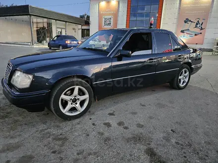 Mercedes-Benz E 220 1994 года за 1 800 000 тг. в Кызылорда – фото 4