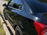 Chevrolet Aveo 2015 годаүшін3 100 000 тг. в Уральск – фото 2
