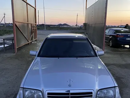 Mercedes-Benz C 200 1998 года за 2 900 000 тг. в Атырау – фото 10