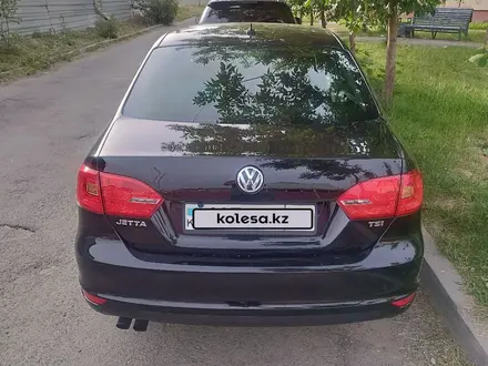 Volkswagen Jetta 2014 года за 5 000 000 тг. в Алматы – фото 4