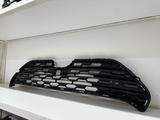 Решетка радиатора под камеру на Toyota RAV4үшін20 000 тг. в Алматы