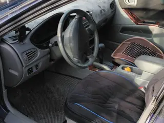Mitsubishi Galant, 2001