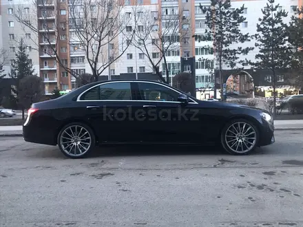 Mercedes-Benz E 350 2022 года за 35 800 000 тг. в Астана – фото 5