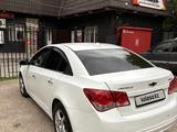 Chevrolet Cruze 2013 года за 3 000 000 тг. в Алматы – фото 2