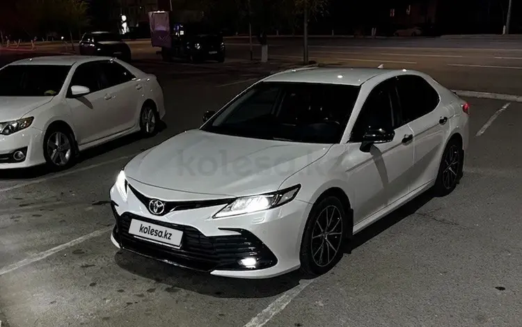 Toyota Camry 2021 года за 14 000 000 тг. в Актау