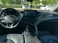Toyota Camry 2021 года за 14 000 000 тг. в Актау – фото 4