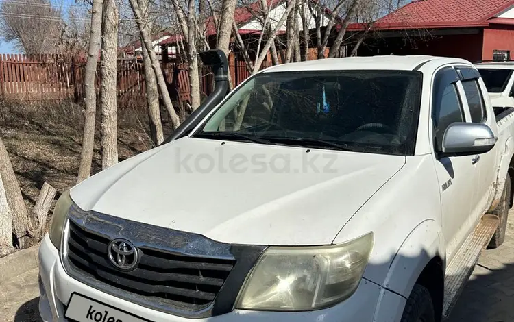 Toyota Hilux 2012 года за 7 000 000 тг. в Актобе