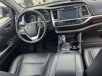 Toyota Highlander 2014 годаүшін16 800 000 тг. в Алматы