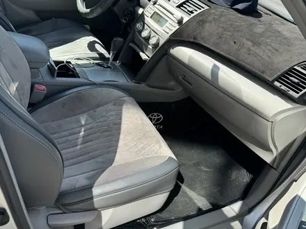 Toyota Camry 2010 года за 6 200 000 тг. в Актобе – фото 13