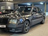 Mercedes-Benz E 230 1990 года за 950 000 тг. в Алматы – фото 2