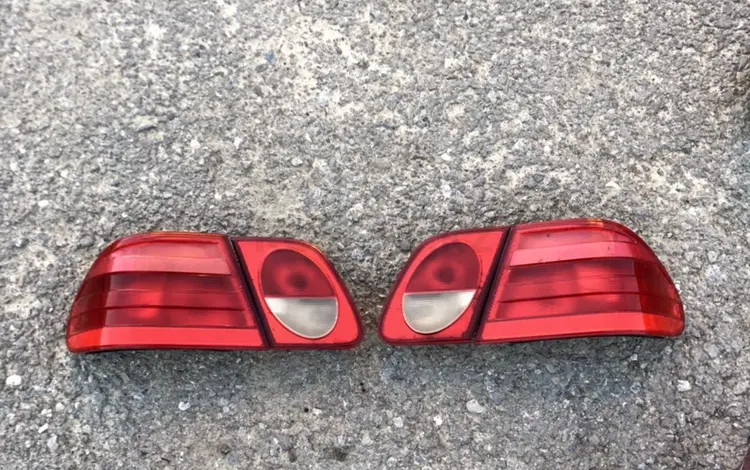 Задние фонари на w210 мерседес, дорестайлинг. за 45 000 тг. в Шымкент