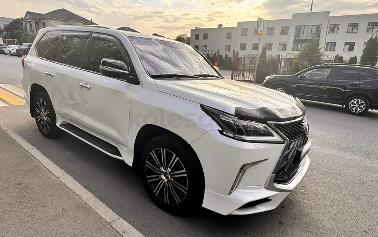 Lexus LX 570 2017 года за 45 000 000 тг. в Алматы