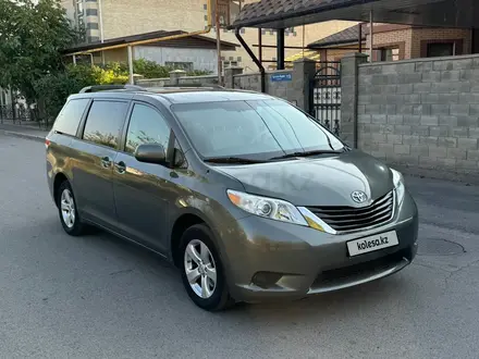 Toyota Sienna 2012 года за 10 900 000 тг. в Алматы