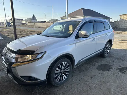 Mitsubishi Outlander 2020 года за 12 000 000 тг. в Атырау – фото 4