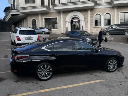 Lexus ES 350 2020 года за 27 000 000 тг. в Алматы – фото 17