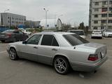 Mercedes-Benz E 320 1994 года за 3 600 000 тг. в Алматы