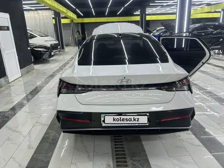 Hyundai Elantra 2023 года за 8 700 000 тг. в Астана – фото 3