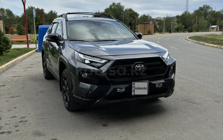 Toyota RAV4 2022 года за 18 500 000 тг. в Семей