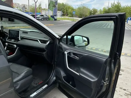 Toyota RAV4 2022 года за 18 500 000 тг. в Семей – фото 5