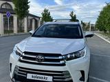 Toyota Highlander 2017 годаүшін15 500 000 тг. в Атырау – фото 2