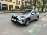 Toyota RAV4 2022 года за 17 500 000 тг. в Алматы