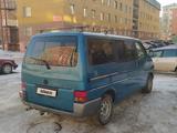 Volkswagen Multivan 1993 года за 3 500 000 тг. в Астана – фото 3