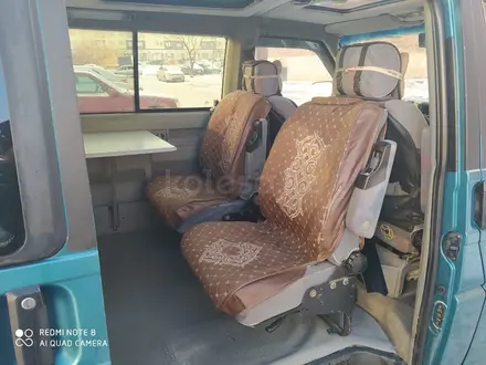 Volkswagen Multivan 1993 года за 3 500 000 тг. в Астана – фото 5