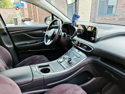 Hyundai Santa Fe 2023 года за 15 500 000 тг. в Астана – фото 22