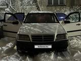 Mercedes-Benz C 180 1994 годаүшін1 000 000 тг. в Усть-Каменогорск – фото 2