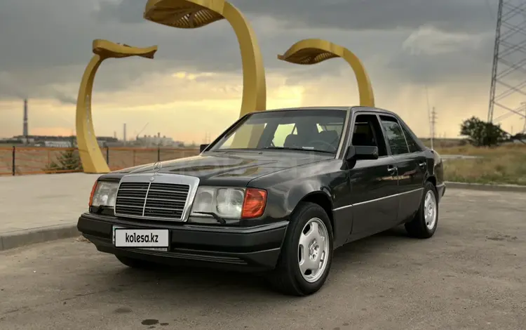 Mercedes-Benz E 280 1993 года за 2 100 000 тг. в Алматы