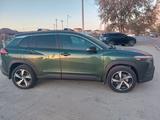 Toyota Corolla Cross 2021 года за 12 000 000 тг. в Атырау – фото 2