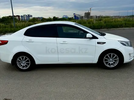 Kia Rio 2014 года за 5 500 000 тг. в Усть-Каменогорск – фото 2