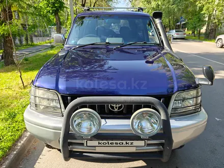 Toyota Land Cruiser Prado 1997 года за 6 700 000 тг. в Алматы – фото 3