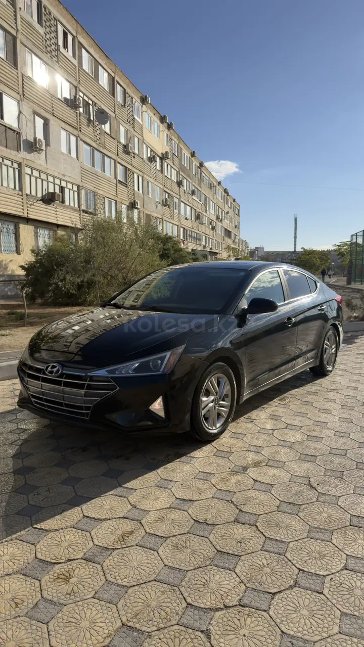 Hyundai Elantra, 2019