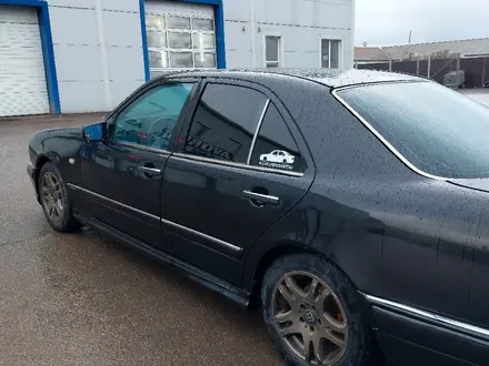 Mercedes-Benz E 200 1996 года за 2 200 000 тг. в Кокшетау – фото 4