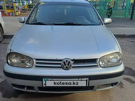 Volkswagen Golf 2001 года за 1 100 000 тг. в Астана – фото 3