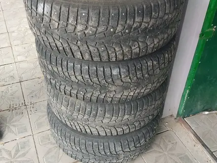 Шины зимние шипованные MAXXIS, в отличном состоянии за 40 000 тг. в Усть-Каменогорск – фото 3