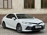Toyota Camry 2024 года за 20 500 000 тг. в Алматы