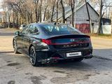 Hyundai Sonata 2022 годаүшін16 700 000 тг. в Алматы – фото 3