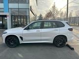 BMW X5 M 2023 года за 63 000 000 тг. в Астана – фото 2