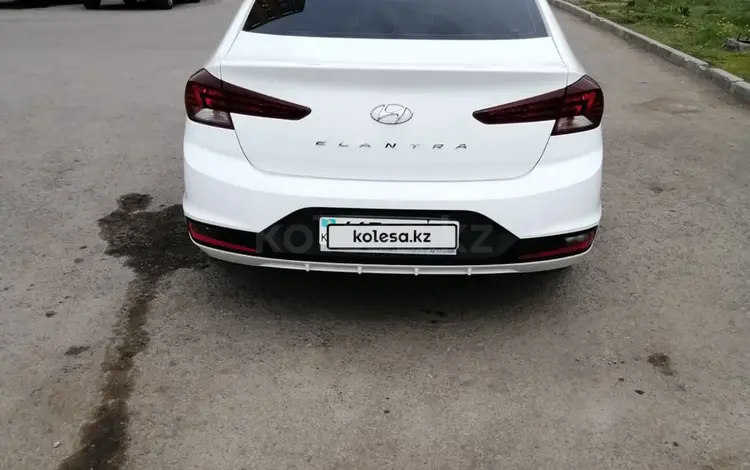 Hyundai Elantra 2019 годаүшін7 750 000 тг. в Астана