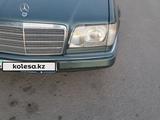 Mercedes-Benz E 300 1995 года за 2 100 000 тг. в Сатпаев – фото 2