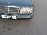 Mercedes-Benz E 300 1995 года за 2 100 000 тг. в Сатпаев – фото 4