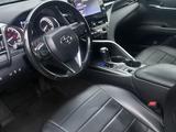 Toyota Camry 2023 года за 15 500 000 тг. в Экибастуз – фото 3