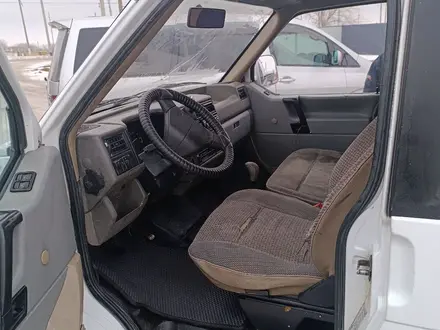 Volkswagen Transporter 1993 года за 2 500 000 тг. в Алга – фото 9