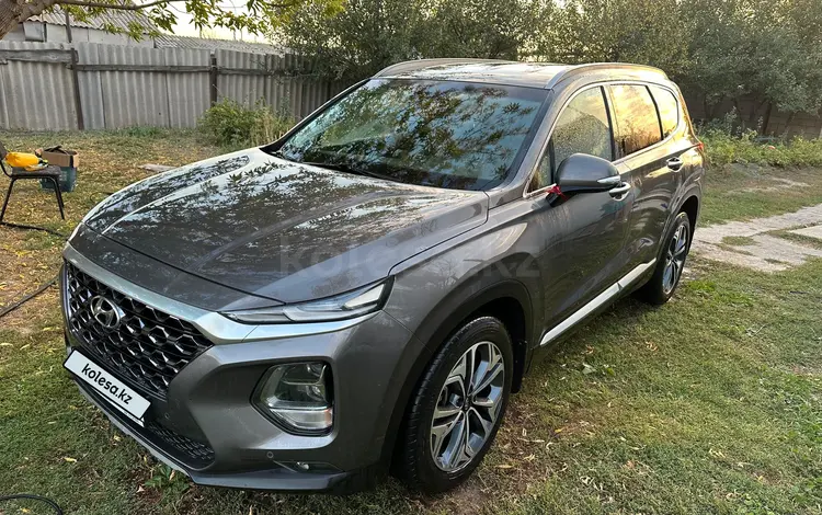 Hyundai Santa Fe 2019 года за 14 000 000 тг. в Уральск