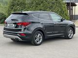 Hyundai Santa Fe 2016 годаүшін11 000 000 тг. в Алматы – фото 3